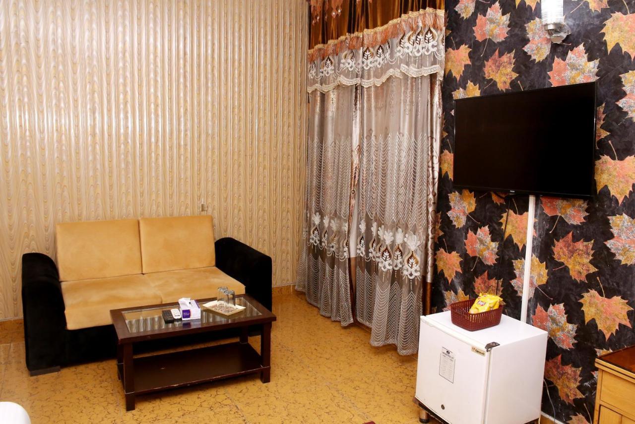 Premier Inn Mall لاهور المظهر الخارجي الصورة
