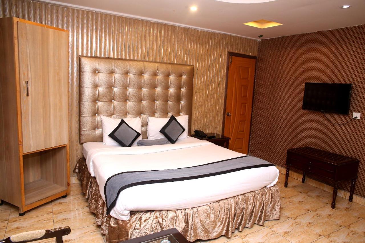 Premier Inn Mall لاهور المظهر الخارجي الصورة