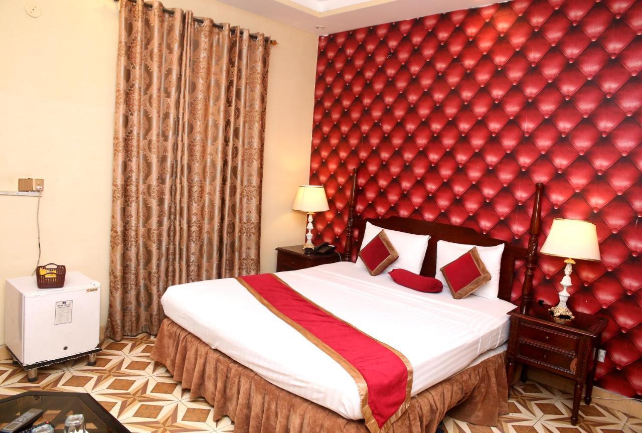 Premier Inn Mall لاهور المظهر الخارجي الصورة