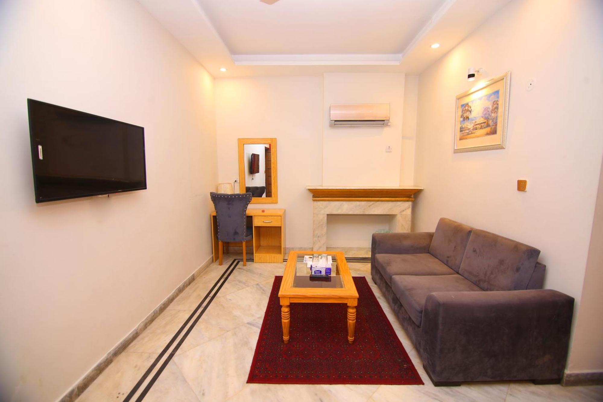 Premier Inn Mall لاهور المظهر الخارجي الصورة