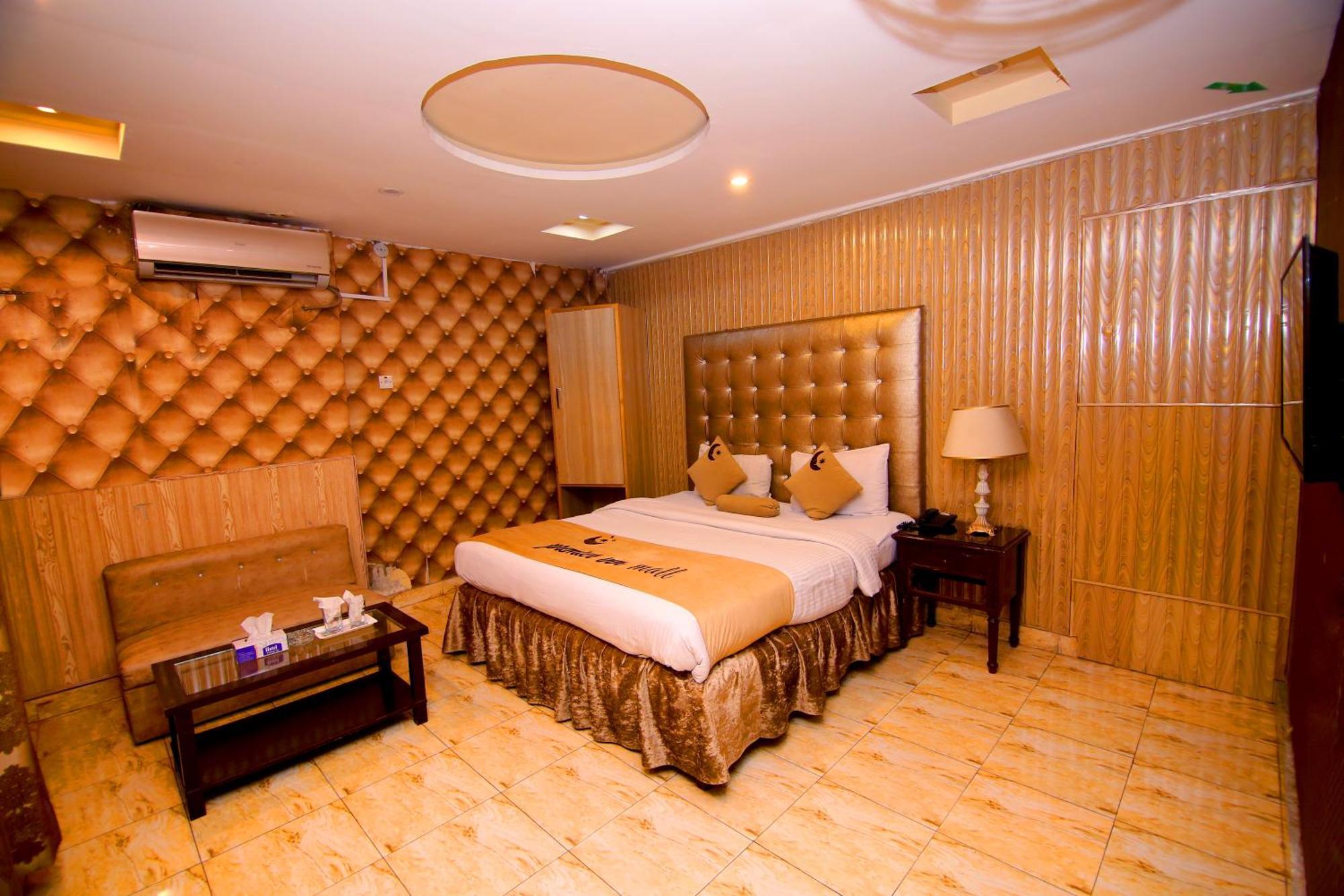 Premier Inn Mall لاهور المظهر الخارجي الصورة